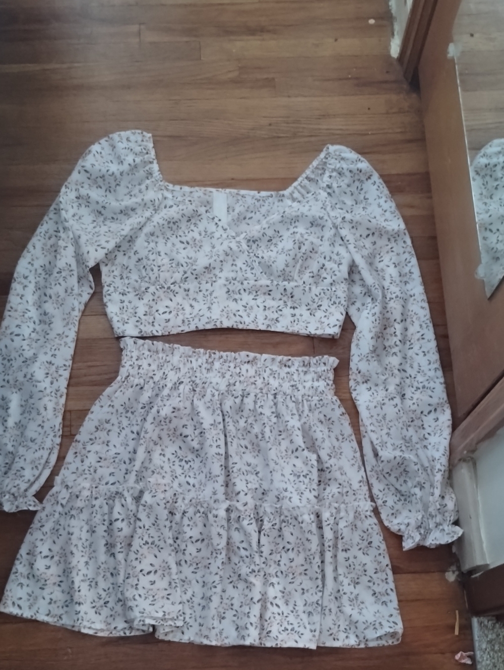 SHEIN White Floral Crop Top and Skirt Set with Peach and Navy Accents